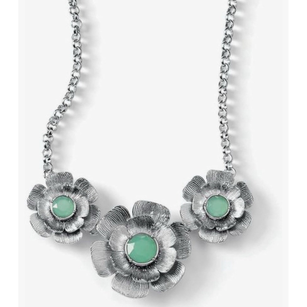 lia sophia LILY PAD NECKLACE - Cut Crystals on matte silver-tone‎ flowers 23"